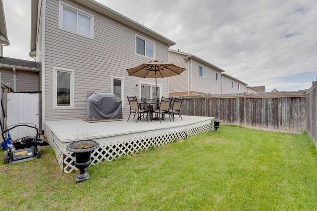 31 Succession Cres, House attached with 3 bedrooms, 4 bathrooms and 3 parking in Barrie ON | Image 32