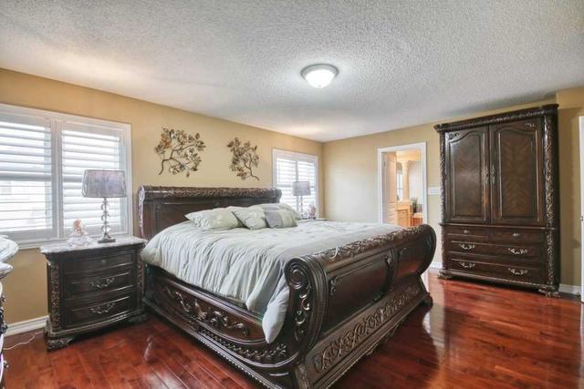 39 Geddington Cres, House detached with 4 bedrooms, 4 bathrooms and 4 parking in Markham ON | Image 8
