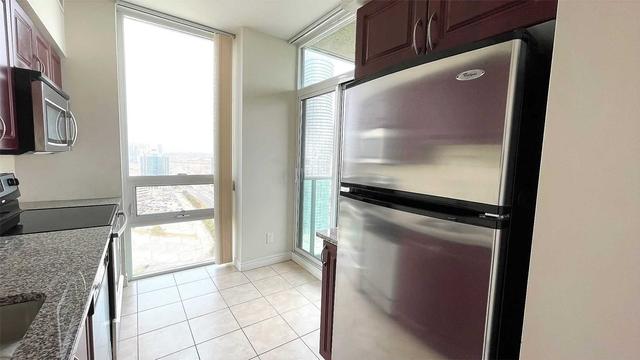 3309 - 208 Enfield Pl, Condo with 2 bedrooms, 2 bathrooms and 1 parking in Mississauga ON | Image 6