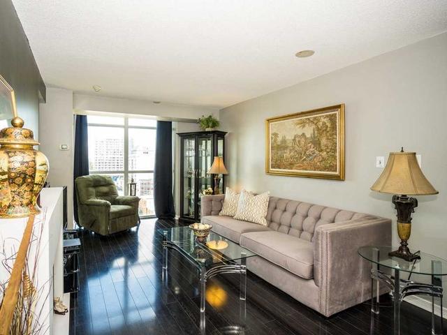 1002 - 9 George St N, Condo with 2 bedrooms, 2 bathrooms and 1 parking in Brampton ON | Image 2