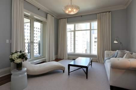 17b - 1 St Thomas St, Condo with 2 bedrooms, 3 bathrooms and 2 parking in Toronto ON | Image 6