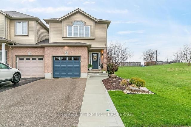 474 Bronco Cres, House attached with 3 bedrooms, 3 bathrooms and 3 parking in Waterloo ON | Image 1