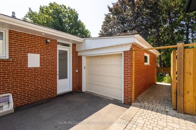 2070 Neris Crt, House detached with 3 bedrooms, 2 bathrooms and 6 parking in Mississauga ON | Image 24
