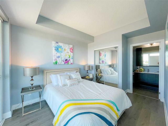 725 - 99 The Donway W, Condo with 1 bedrooms, 2 bathrooms and 1 parking in Toronto ON | Image 3