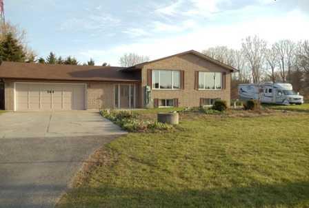 364 Essa Rd, House detached with 3 bedrooms, 2 bathrooms and 6 parking in Barrie ON | Image 1
