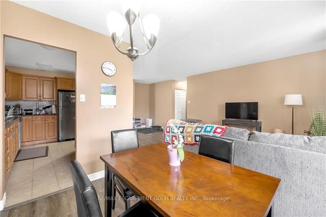 402 - 1966 Main St W, Condo with 3 bedrooms, 2 bathrooms and 1 parking in Hamilton ON | Image 4