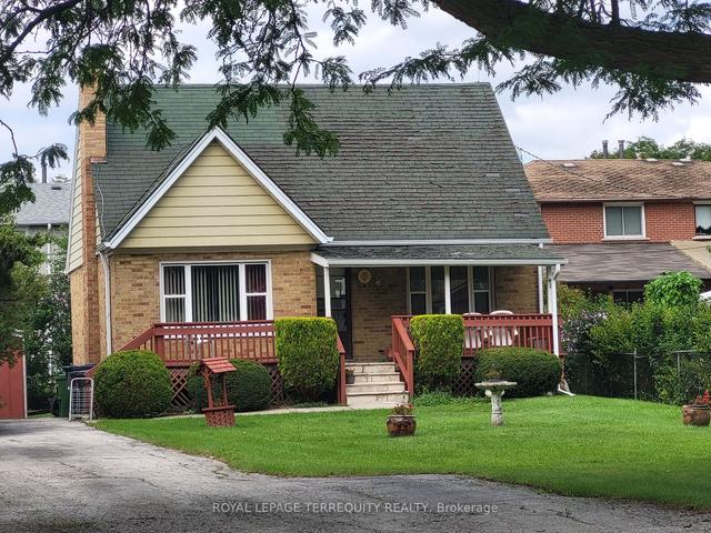 52 Patrick Blvd, House detached with 3 bedrooms, 2 bathrooms and 5 parking in Toronto ON | Image 12