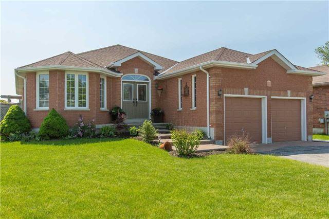283 Cox Mill Rd, House detached with 2 bedrooms, 4 bathrooms and 4 parking in Barrie ON | Image 1