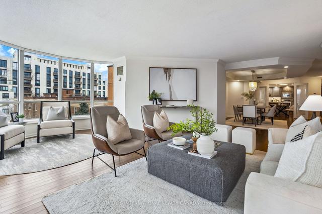 711 - 2727 Yonge St, Condo with 2 bedrooms, 2 bathrooms and 2 parking in Toronto ON | Image 7