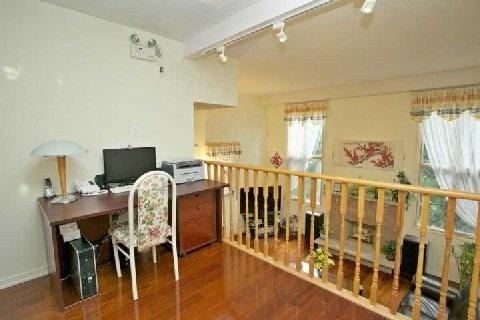unit 16 - 25 Cardwell Ave, Townhouse with 3 bedrooms, 3 bathrooms and 2 parking in Toronto ON | Image 2