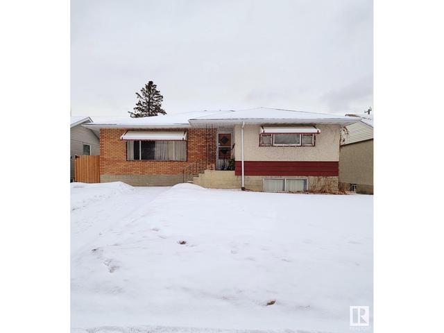 9615 148 St Nw, House detached with 5 bedrooms, 2 bathrooms and null parking in Edmonton AB | Card Image