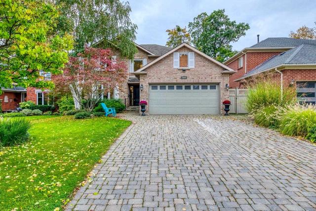 2066 Pipers Crt, House detached with 4 bedrooms, 5 bathrooms and 6 parking in Burlington ON | Image 1
