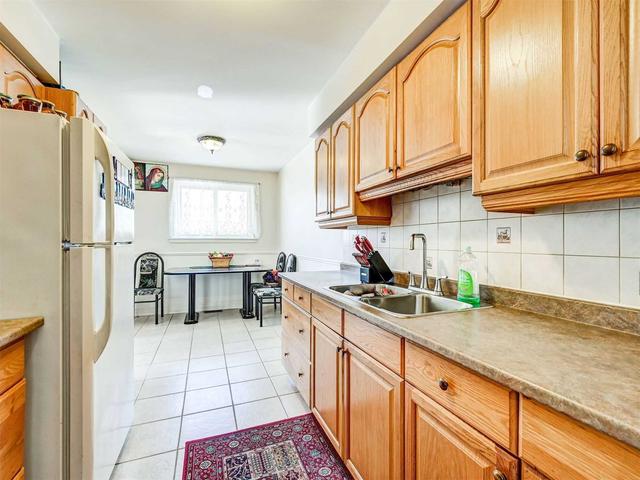 115 Glen Springs Dr, House semidetached with 3 bedrooms, 2 bathrooms and 6 parking in Toronto ON | Image 29