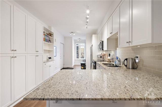 46 Bergeron Private, House attached with 2 bedrooms, 3 bathrooms and 1 parking in Ottawa ON | Image 8