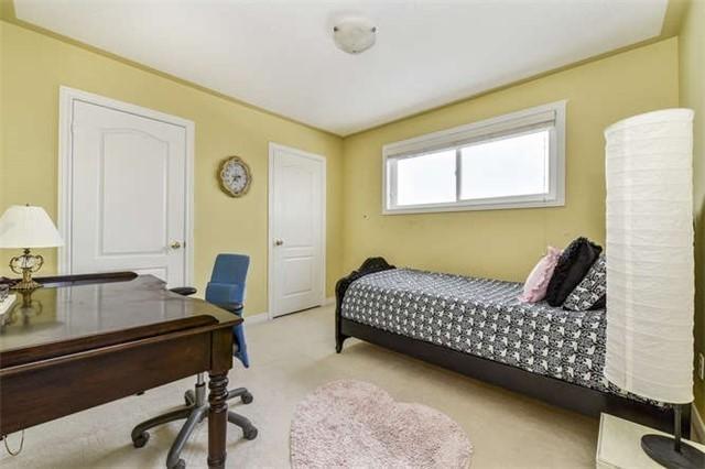 75 Medland Ave, House detached with 4 bedrooms, 3 bathrooms and 2 parking in Whitby ON | Image 17
