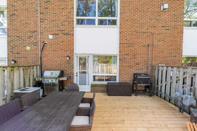 13 Trudy Crt, Townhouse with 3 bedrooms, 2 bathrooms and 2 parking in Hamilton ON | Image 18