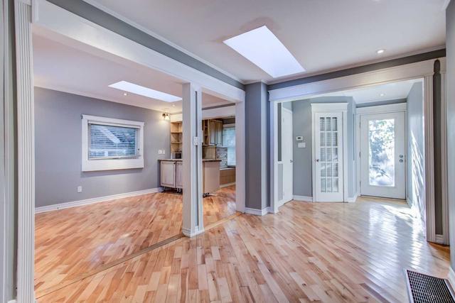 206 Willowdale Ave, House detached with 2 bedrooms, 2 bathrooms and 2 parking in Toronto ON | Image 14