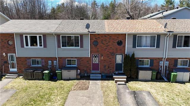 34 Northbrook Road, Townhouse with 2 bedrooms, 2 bathrooms and 2 parking in Petawawa ON | Image 1