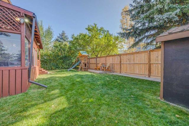 383 Silvergrove Drive Nw, House detached with 4 bedrooms, 4 bathrooms and 4 parking in Calgary AB | Image 35