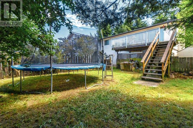 620 Treanor Ave, House detached with 4 bedrooms, 2 bathrooms and 6 parking in Langford BC | Image 25