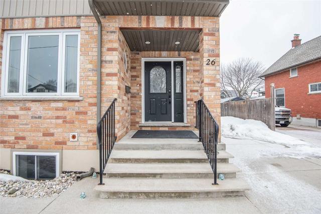 26 Fourth Ave, House semidetached with 3 bedrooms, 4 bathrooms and 7 parking in Kitchener ON | Image 23