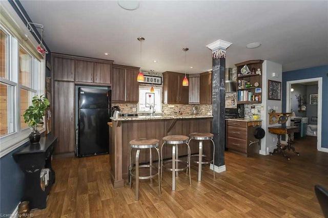 18444 Erie Shore Dr, House detached with 3 bedrooms, 2 bathrooms and 4 parking in Chatham Kent ON | Image 18