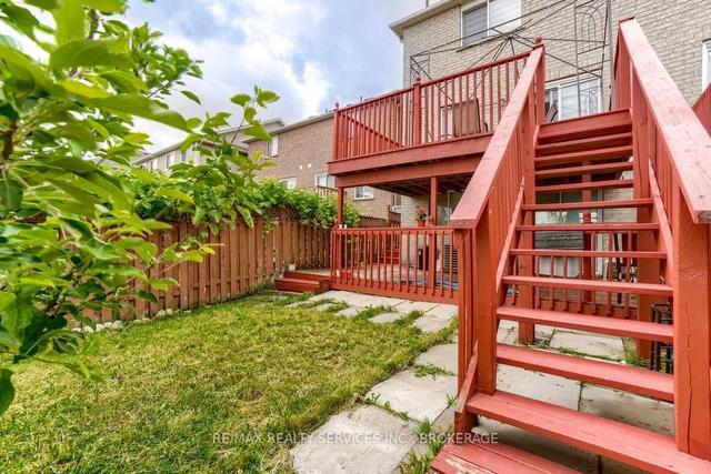 73 Tiller Tr, House semidetached with 3 bedrooms, 3 bathrooms and 3 parking in Brampton ON | Image 32
