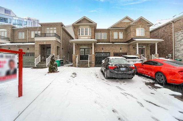 30 Washburn Rd, House semidetached with 3 bedrooms, 4 bathrooms and 4 parking in Brampton ON | Image 1