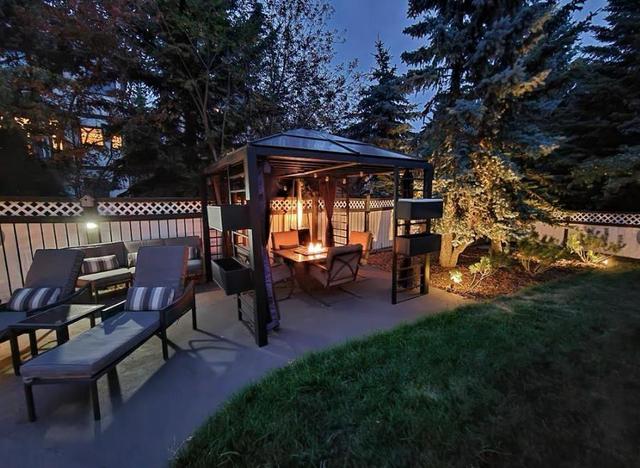 21 Christie Briar Green Sw, House detached with 4 bedrooms, 3 bathrooms and 6 parking in Calgary AB | Image 38