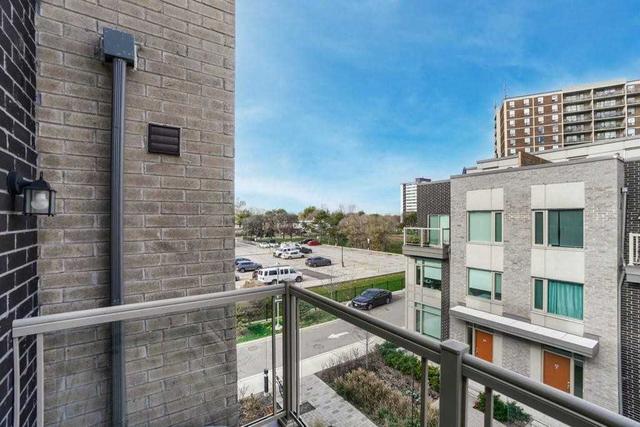 36 - 22 Applewood Lane, Townhouse with 3 bedrooms, 3 bathrooms and 2 parking in Toronto ON | Image 17