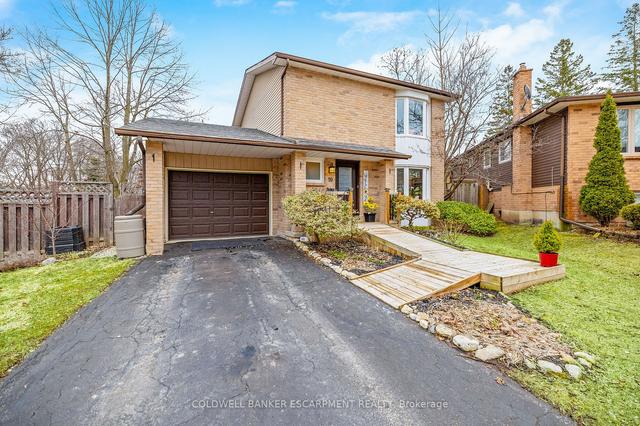 10 Adams Crt, House detached with 3 bedrooms, 3 bathrooms and 3 parking in Halton Hills ON | Image 12