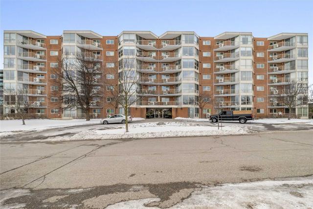 403 - 26 Hall Rd, Condo with 2 bedrooms, 2 bathrooms and 1 parking in Halton Hills ON | Image 1
