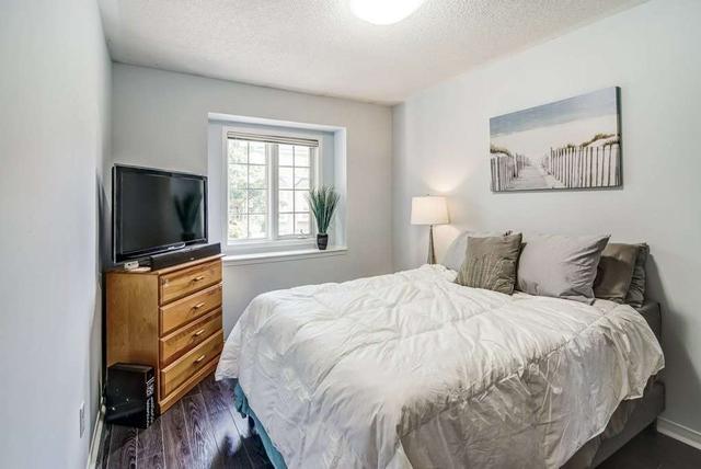 19 Rougehaven Way, Townhouse with 3 bedrooms, 3 bathrooms and 2 parking in Markham ON | Image 9