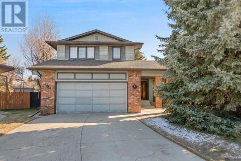36 Thames Place Nw, House detached with 4 bedrooms, 3 bathrooms and 4 parking in Calgary AB | Card Image