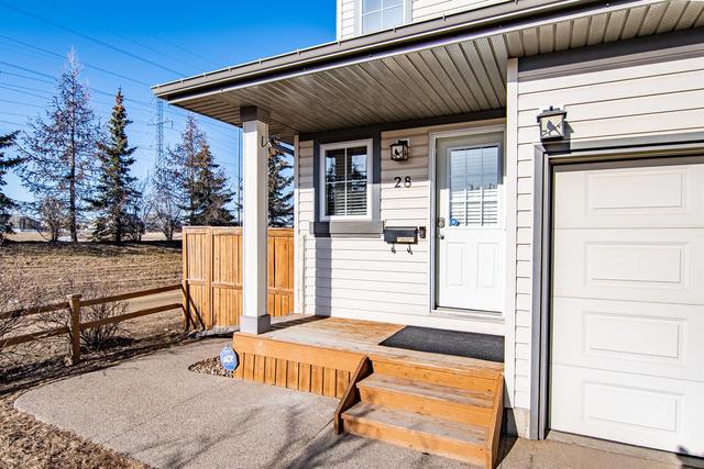 28 Arthur Close, Home with 2 bedrooms, 2 bathrooms and 4 parking in Red Deer AB | Image 2