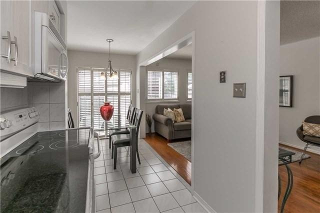 102 Goldenlight Circ, Condo with 3 bedrooms, 3 bathrooms and 3 parking in Brampton ON | Image 20
