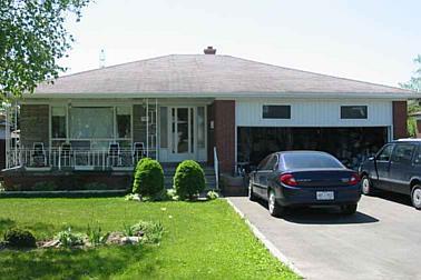 83 Clark Ave E, House detached with 3 bedrooms, 2 bathrooms and 6 parking in Markham ON | Image 1