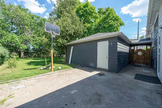 upper - 1 Highland Hill, House detached with 3 bedrooms, 2 bathrooms and 2 parking in Toronto ON | Image 7