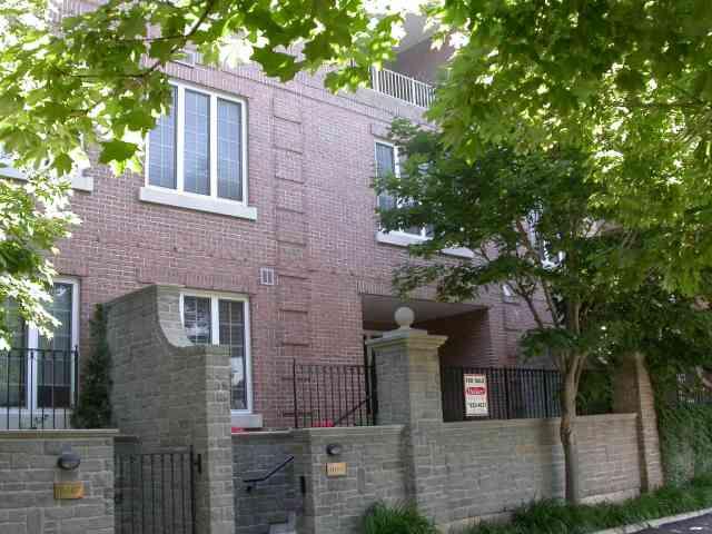th126 - 2289 Lake Shore Blvd W, Townhouse with 2 bedrooms, 3 bathrooms and 2 parking in Toronto ON | Image 1