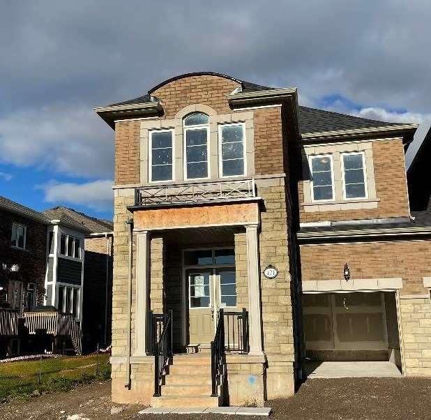 121 Marigold Gdns, House attached with 4 bedrooms, 3 bathrooms and 2 parking in Oakville ON | Image 1