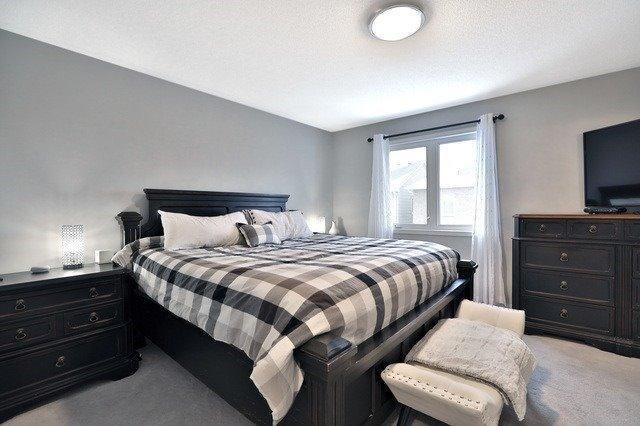 973 Aselton Blvd, House detached with 3 bedrooms, 3 bathrooms and 2 parking in Milton ON | Image 12