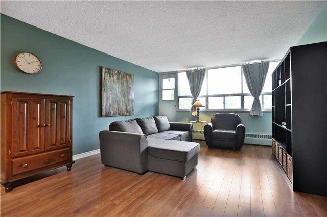 404 - 212 Kerr St, Condo with 2 bedrooms, 1 bathrooms and 1 parking in Oakville ON | Image 5