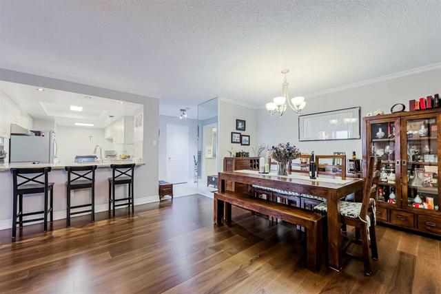 2010 - 255 Bamburgh Circ, Condo with 2 bedrooms, 2 bathrooms and 1 parking in Toronto ON | Image 3