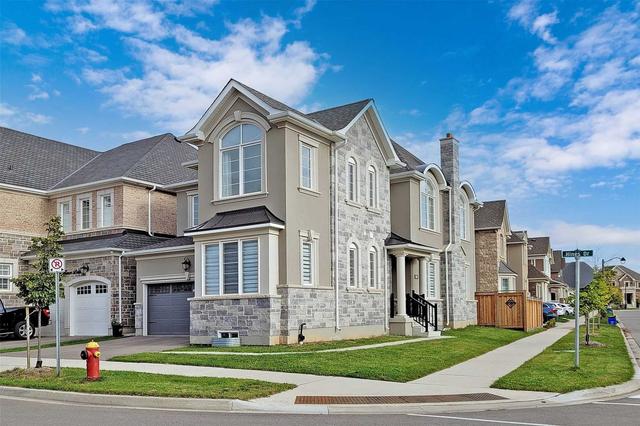 235 Magnolia Cres, House detached with 4 bedrooms, 4 bathrooms and 4 parking in Oakville ON | Image 1
