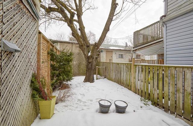 741 Manning Ave, House semidetached with 2 bedrooms, 1 bathrooms and 0 parking in Toronto ON | Image 27