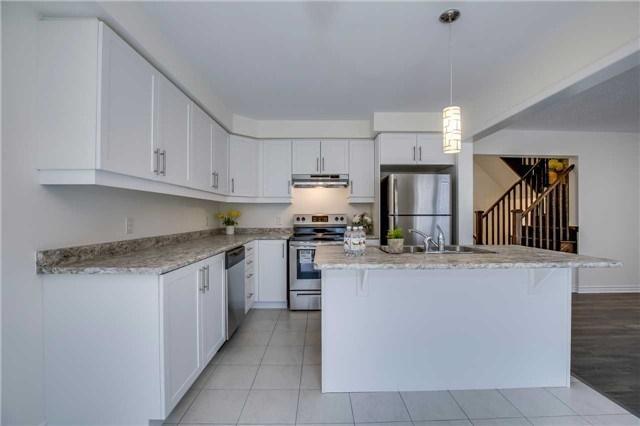 1000 Asleton Blvd, Townhouse with 3 bedrooms, 3 bathrooms and 1 parking in Milton ON | Image 6