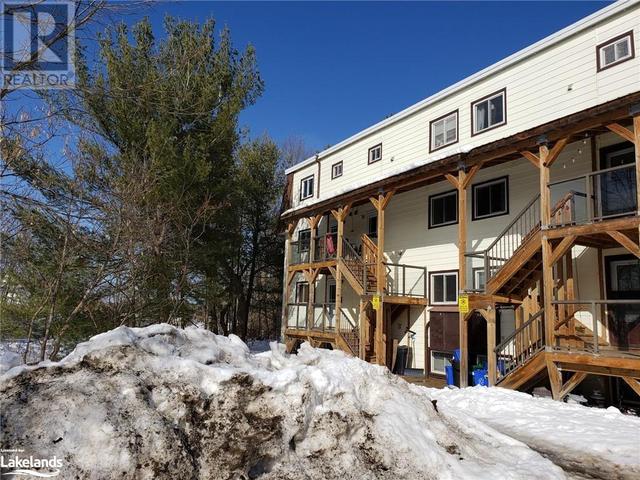 201 - 355 Bethune Drive S, Condo with 3 bedrooms, 1 bathrooms and 1 parking in Gravenhurst ON | Image 5