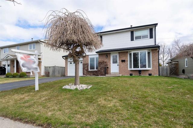 864 Cabot Tr, House detached with 4 bedrooms, 3 bathrooms and 5 parking in Milton ON | Image 12