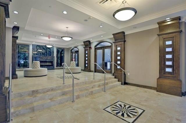 207 - 205 Lakeshore Rd W, Condo with 2 bedrooms, 2 bathrooms and 2 parking in Oakville ON | Image 2