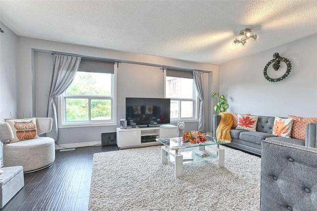 85 Ozner Crt, House attached with 3 bedrooms, 3 bathrooms and 4 parking in Brampton ON | Image 16